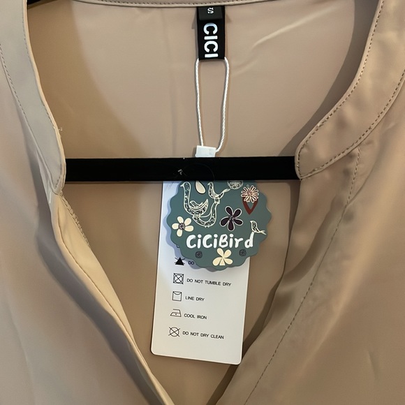 NWT Neutral cinched waist blouse for work 💼 - Picture 4 of 6